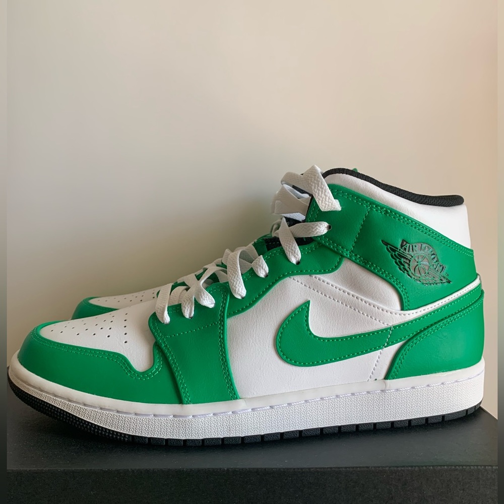 ❌SOLD❌Air Jordan 1 mid lucky green - Picture 5 of 13